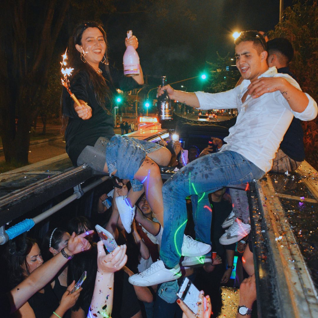 Party Bus - Imagen 3